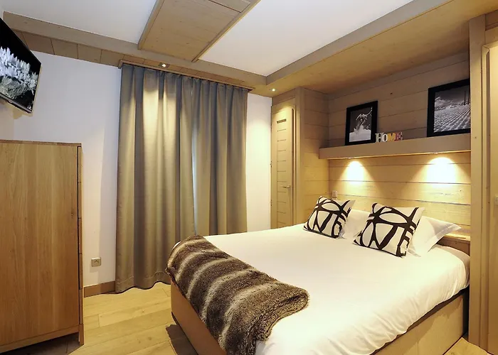 Familial 3 à Courchevel, Parking Et Proche Des Pistes - Fr-1-575-130